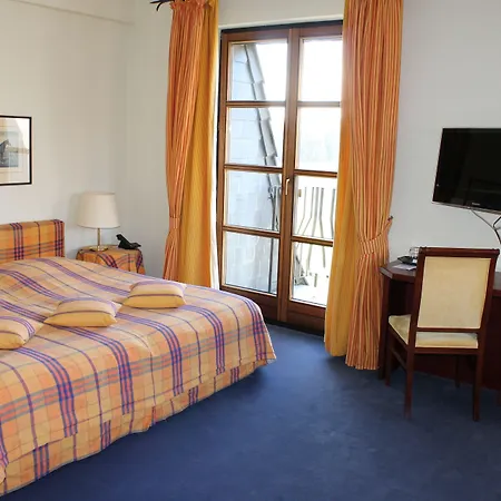 Golf Course Bonn מלון