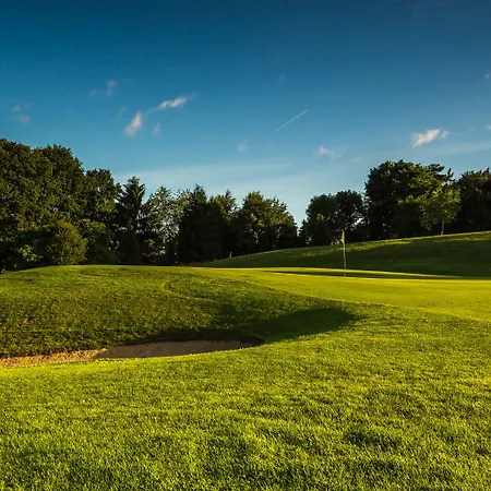 Golf Course Bonn סנט אוגוסטין