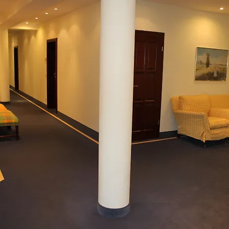 Golf Course Bonn מלון 3*