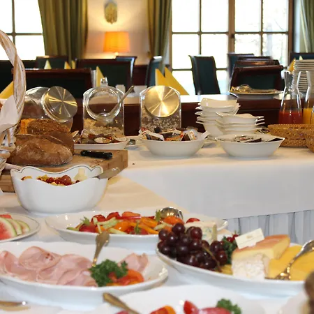 Golf Course Bonn מלון