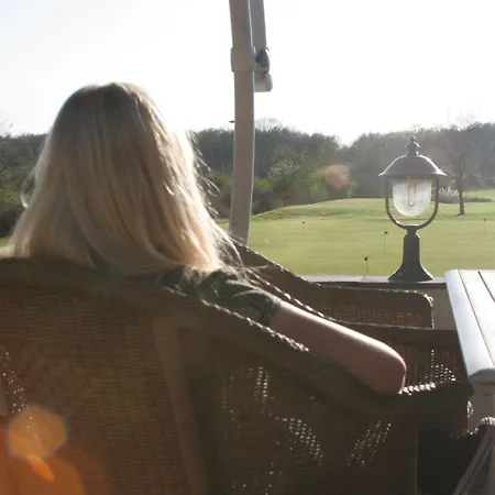 Golf Course Bonn מלון סנט אוגוסטין