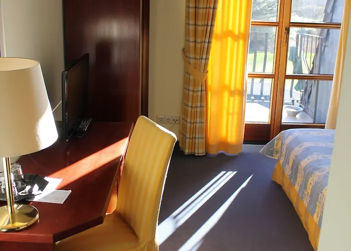 Golf Course Bonn 酒店 3*