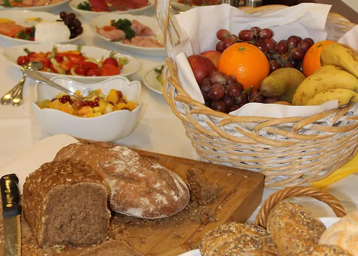 酒店 Golf Course Bonn 3*