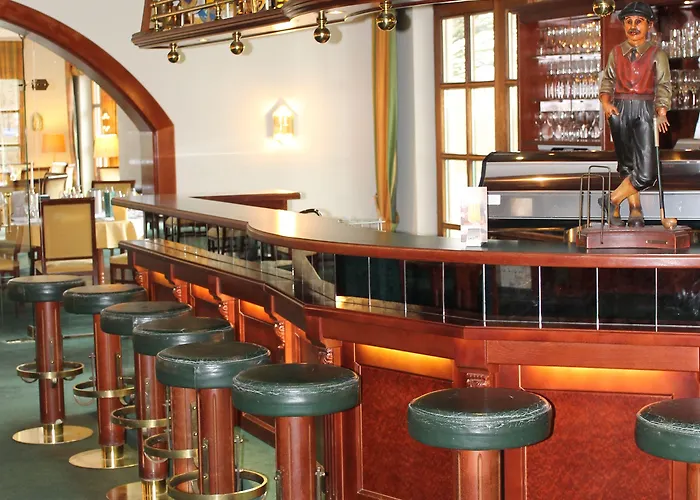 酒店 Golf Course Bonn 3*